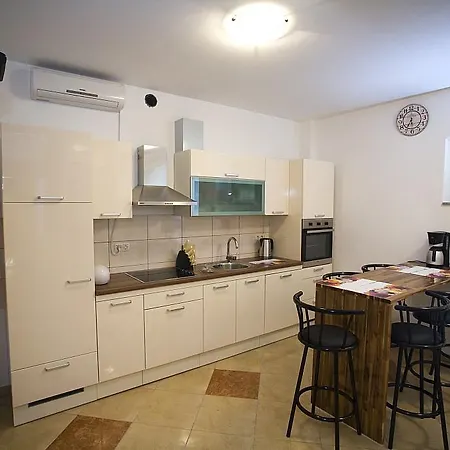 Apartments Rubic Omis Room photo