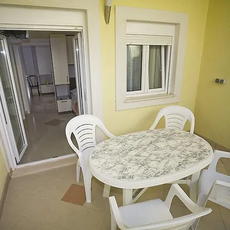 Apartments Rubic Omis Room photo